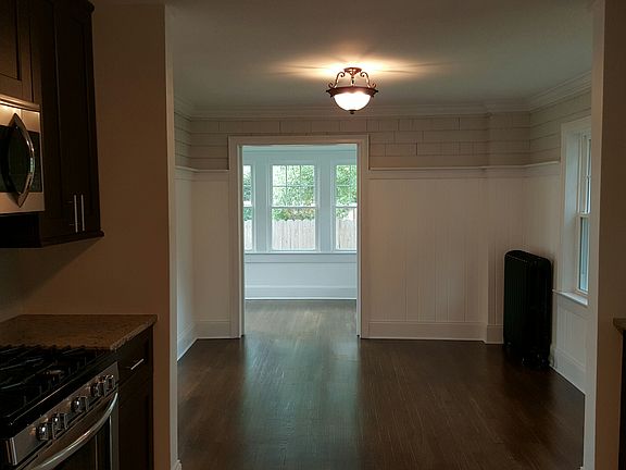 3rd image of 278 Lakeland Ave
