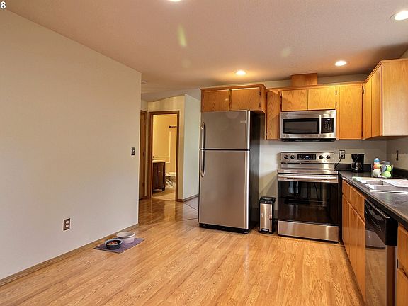 5th image of 13013 NE 38th St