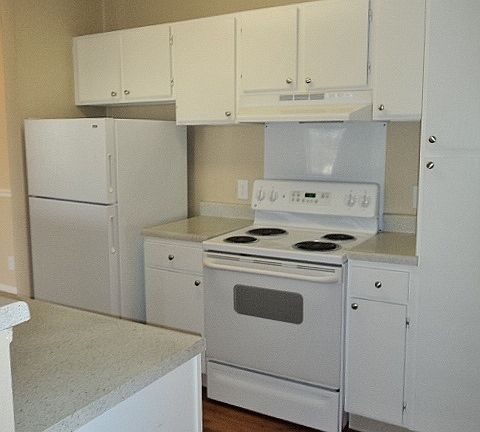 3rd image of 109 Club Pkwy