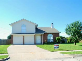 6711 Spur Ridge Ct, Arlington, TX 76002