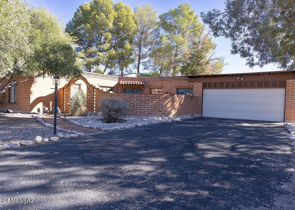 1st image of 3420 N Camino De Piedras