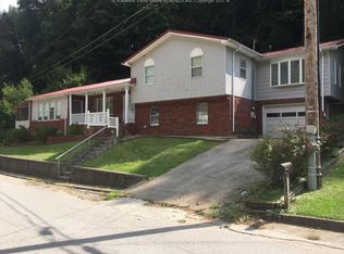 174 Hidden Valley Rd, Chapmanville, WV 25508
