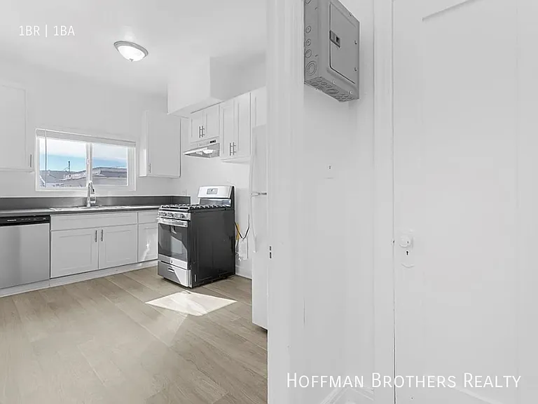 600 N Soto St #207 — Photo 3