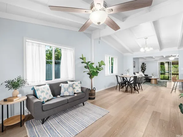 99-633 Hulumanu St, Aiea, HI 96701