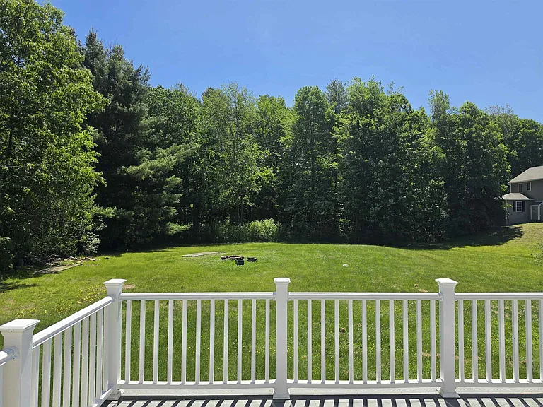 51 Eastern Ave — Photo 8
