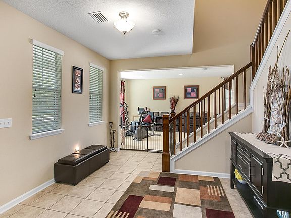 3rd image of 205 Huntston Way