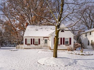 136 N Long St, Williamsville, NY, 14221