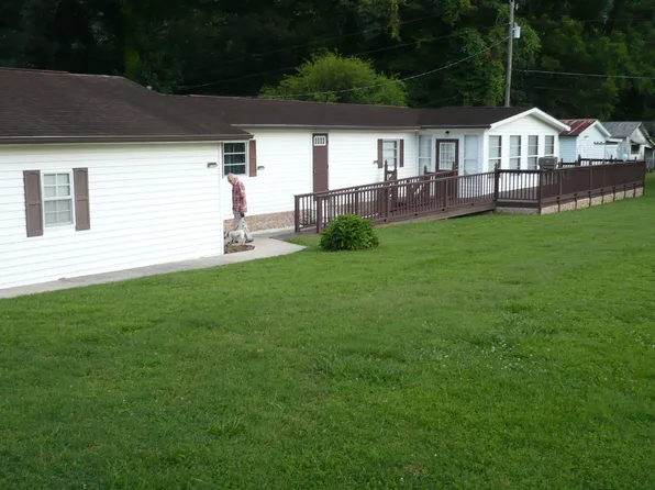 905 Green St, Oliver Springs, TN 37840