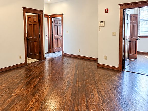 2nd image of 113 W 7th St #3