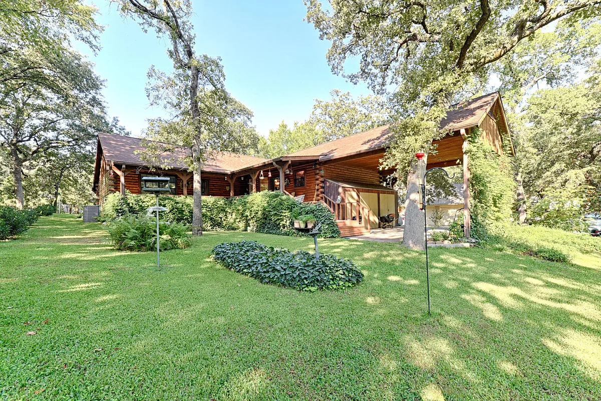 Building Photo - 105 Santee Dr