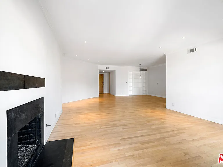 11628 Montana Ave #206 — Photo 10