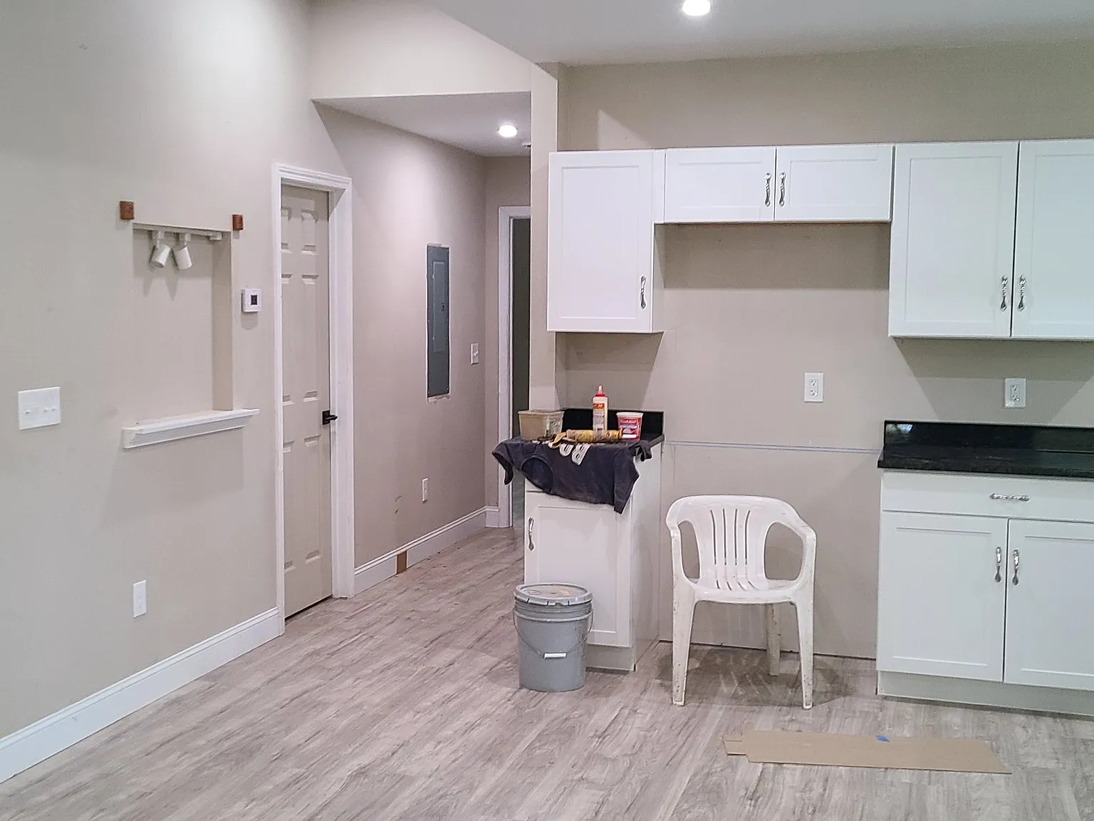 3 bed, 980 sqft, $1,695 — Photo 4