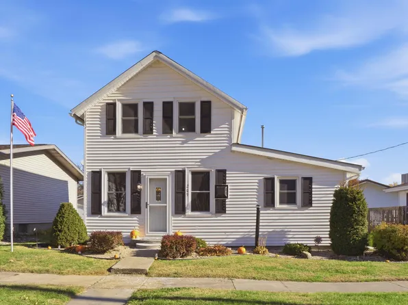 209 2nd St SW, Elkader, IA 52043