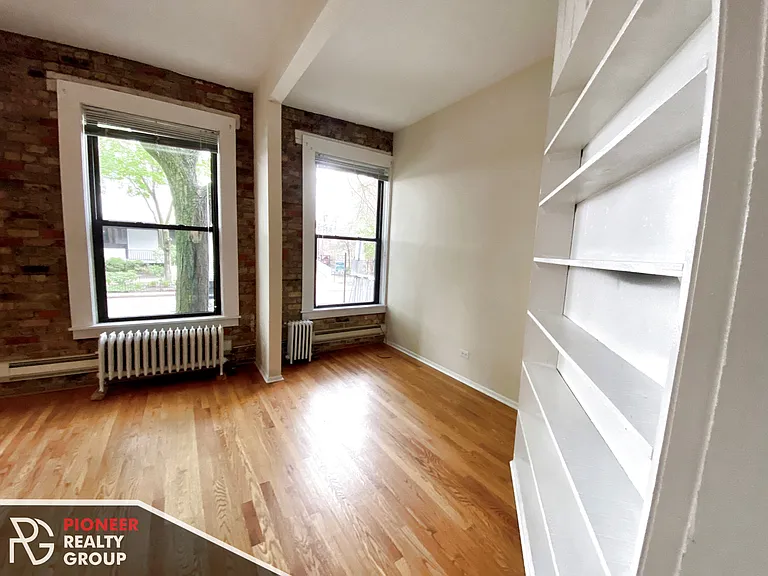 1212 N Dearborn St #1216-1220-A1 — Photo 4