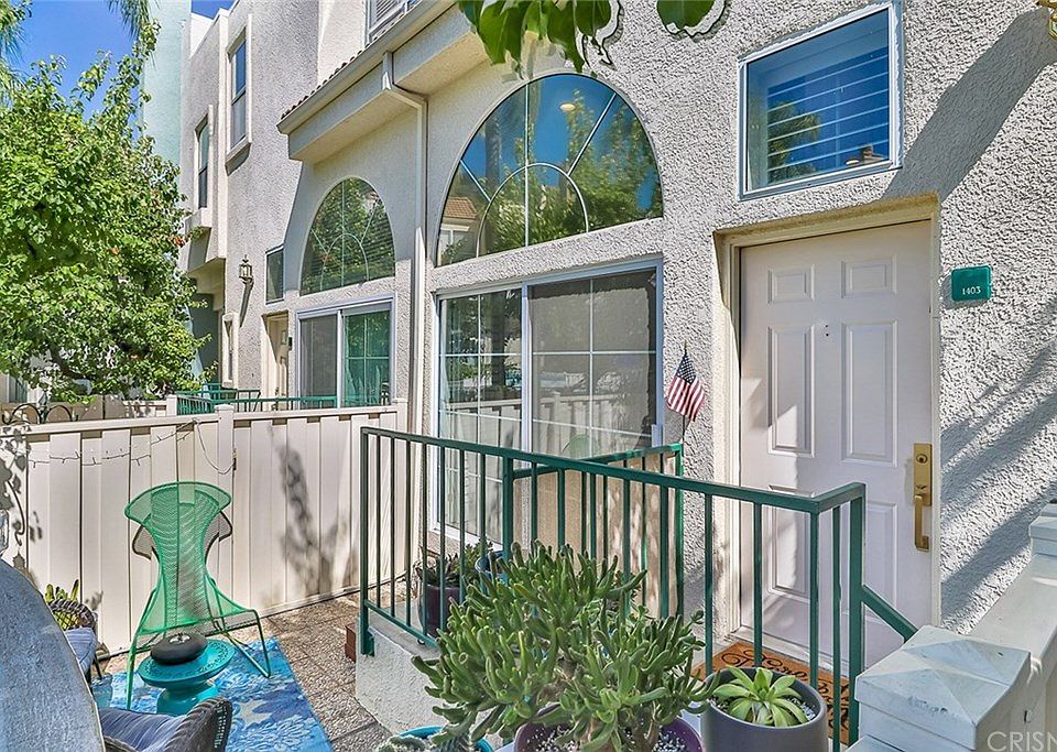 1st image of 5455 Sylmar Ave APT 1403