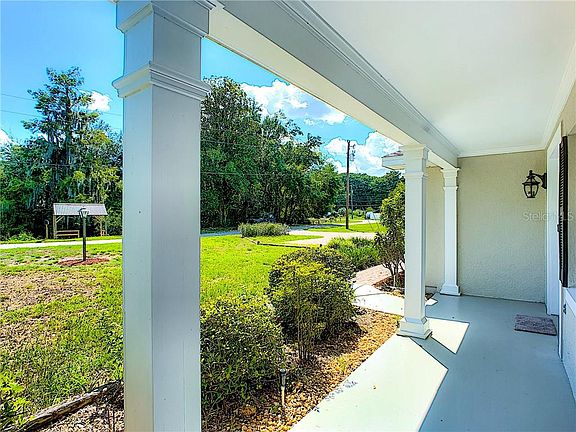 4th image of 30924 Circle Dr