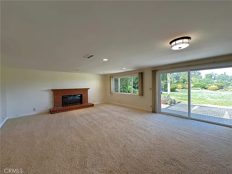 26543 Academy Dr — Photo 19