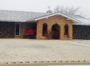 1401 Holiday Dr, Plainview, TX 79072