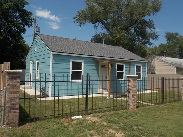 4075 E Stearman Ct, Wichita, KS 67210