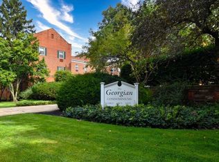 15925 Van Aken Blvd APT 304E, Shaker Heights, OH 44120