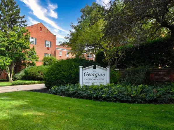 15925 Van Aken Blvd APT 304E, Shaker Heights, OH 44120