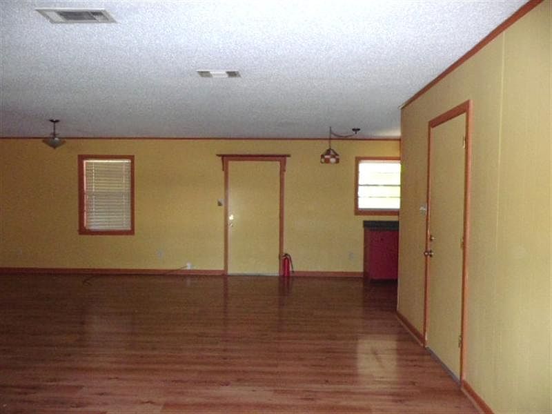 2nd image of 2906 Forest Ave