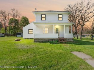 208 Dutton St, Eaton Rapids, MI 48827