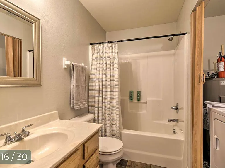 916 Renfrow St — Photo 14