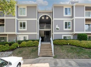 1013 Autumn Woods Ln APT 103, Virginia Beach, VA 23454