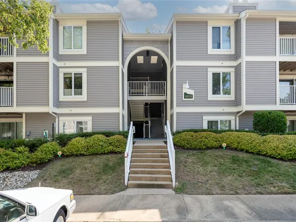 1013 Autumn Woods Ln APT 103, Virginia Beach, VA 23454