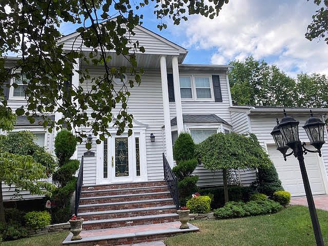1st image of 99 Aspinwall St