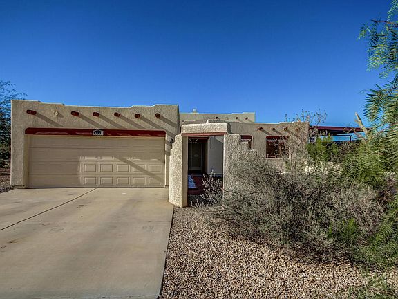 2nd image of 3031 E Dellwood Pl