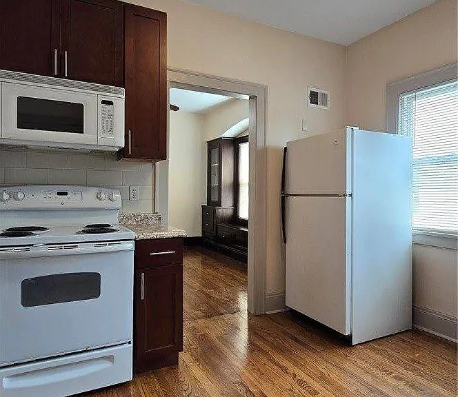 2126 Richland Ave — Photo 12