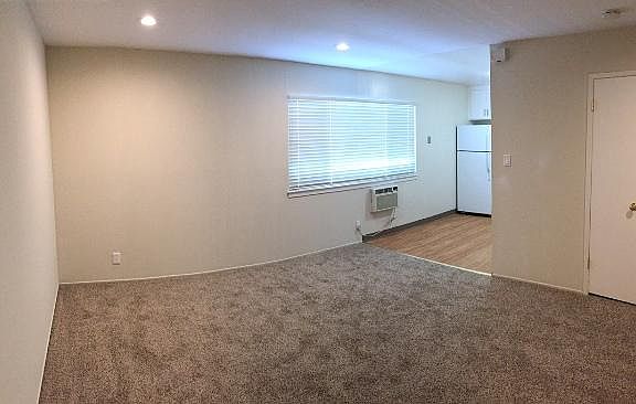 3rd image of 645 Kirkland Dr APT 4