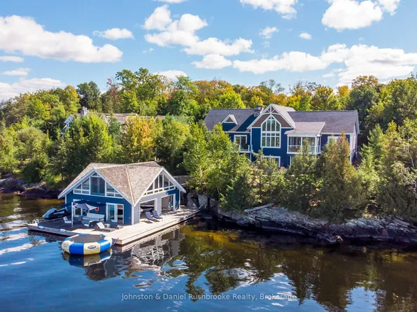 1350 Stephens Bay Rd #2, Bracebridge, ON P1L 1X2