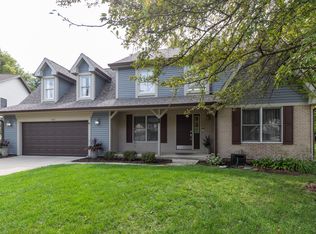 1567 Nightengale Cir, Lindenhurst, IL 60046