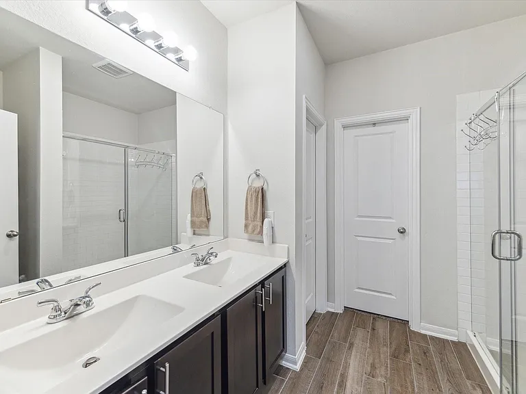 1523 Alpine Dr — Photo 17