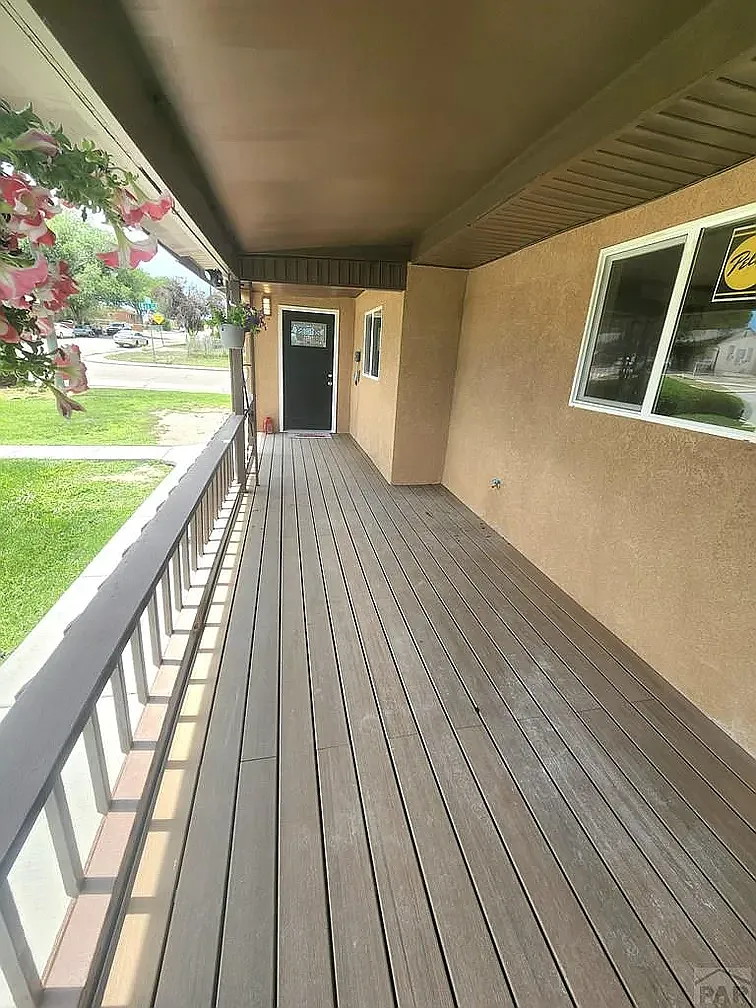 3 bed, 1812 sqft, $2,000 — Photo 1
