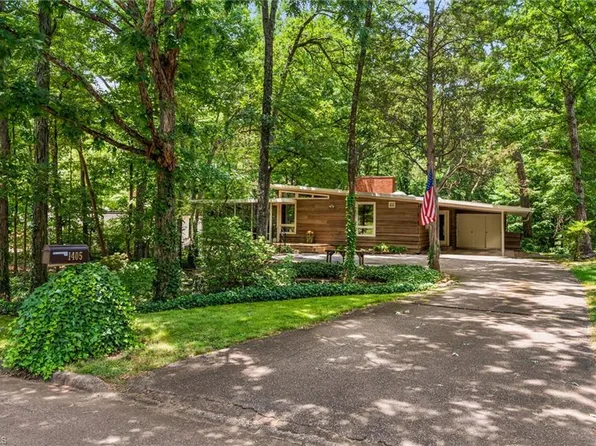 1405 Emerywood Dr, High Point, NC 27262