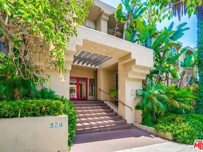 970 Palm Ave APT 100, West Hollywood, CA, 90069