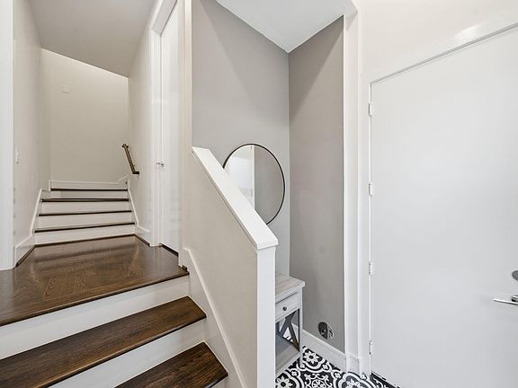 5th image of 1221 W 17th St