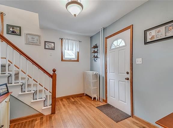 3rd image of 25 Highland Ave