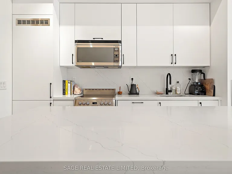 8 Dovercourt Rd #216 — Photo 5