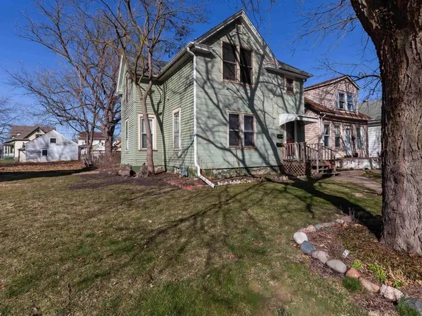 1348 W 14th St, Davenport, IA 52804