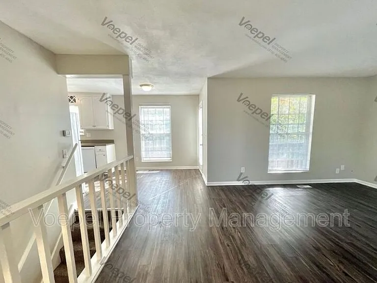 10109-10115 E 67th St — Photo 2