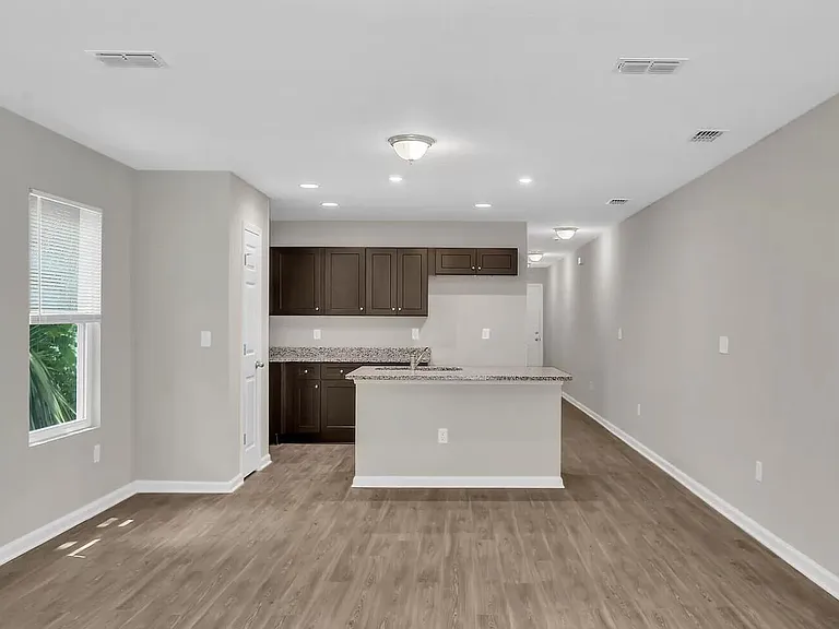 723 & 725 James St — Photo 19