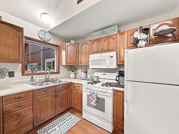 4th image of 308 Winchester Dr