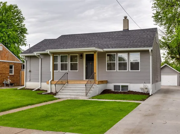 3014 48th Pl, Des Moines, IA 50310