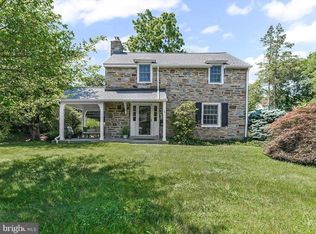 1 Green Valley Rd, Wallingford, PA 19086