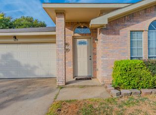 9255 Crimnson Ct, Dallas, TX 75217